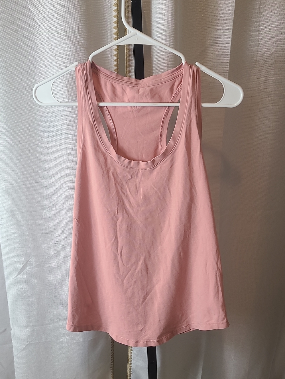 Lululemon pink racerback tank Size 8